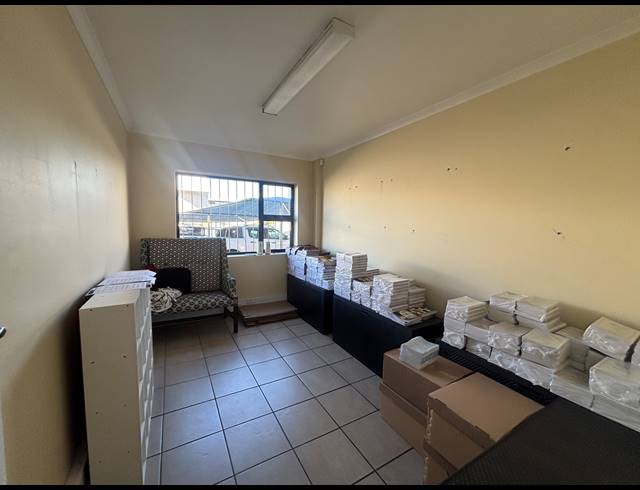 1,958M² WAREHOUSE TO LET IN SAXENBURG PARK 2